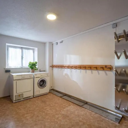 Σαλέ Ferienhaeuser