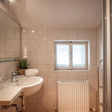 Σαλέ Ferienhaeuser