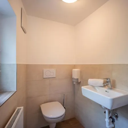 シャレー Ferienhaeuser マイヤーホーフェン