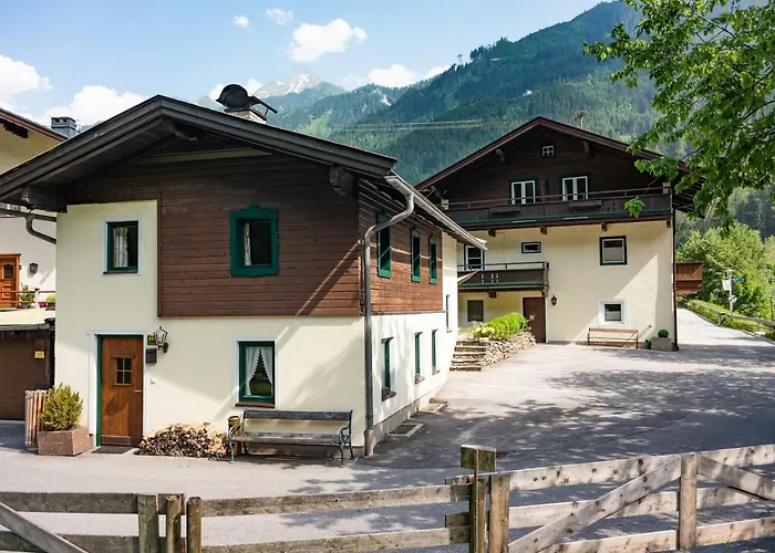 Alpesi faház Ferienhaeuser